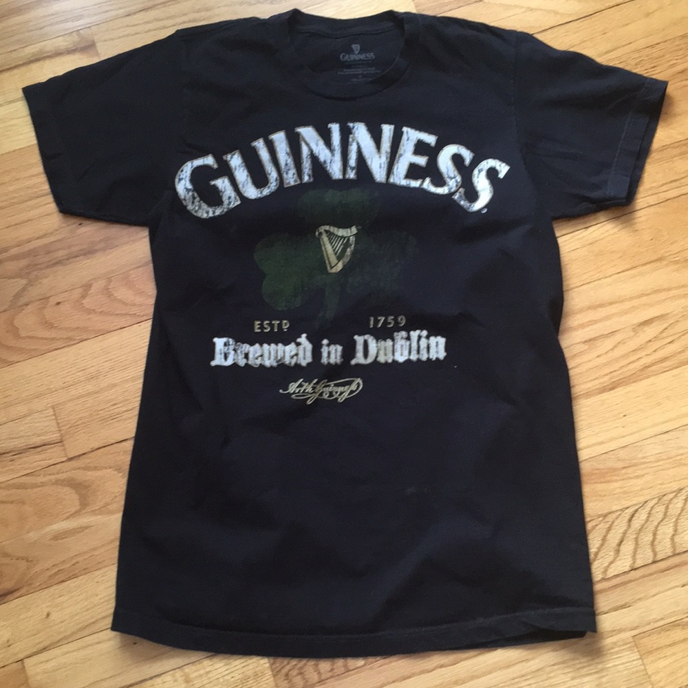 🍀Guinness t shirt sz M EUC wore a few times🍀
